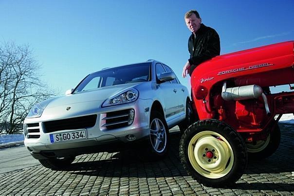 Walter Röhrl mit Cayenne Diesel.